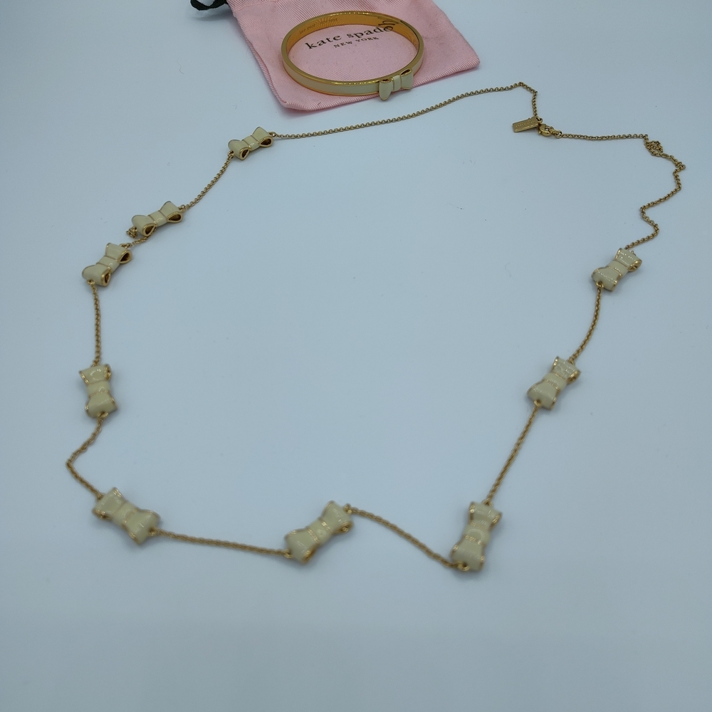 Kate Spade Cream Enamel Bow And Gold Accent Necklace & Bangle Set Dust Bag NWOT - Picture 5 of 6
